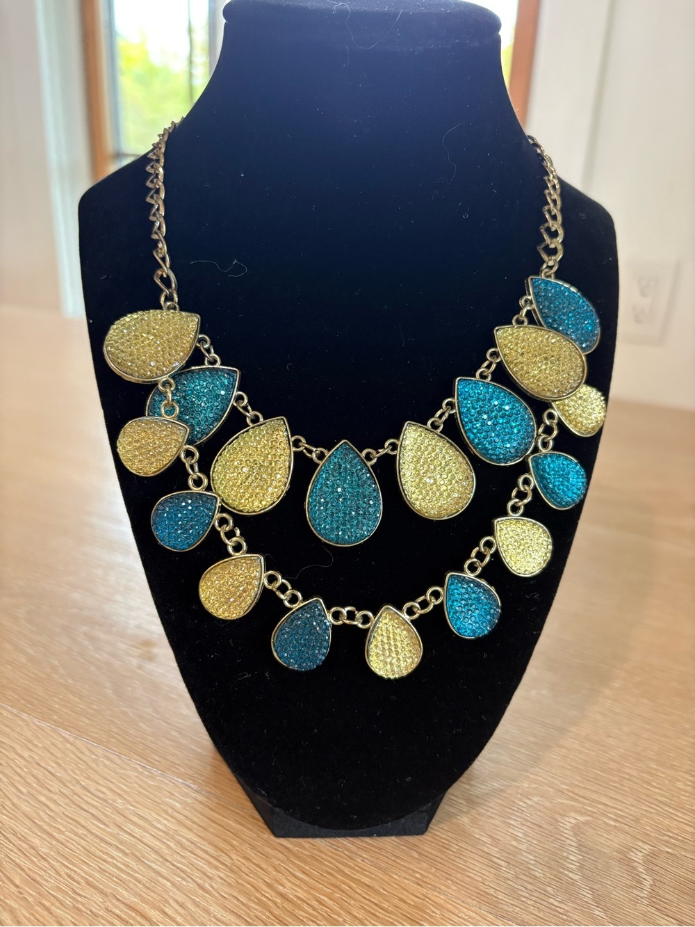 Vintage Style Statement Necklace Featuring Gold Tone &Turquoise Teardrop Accent